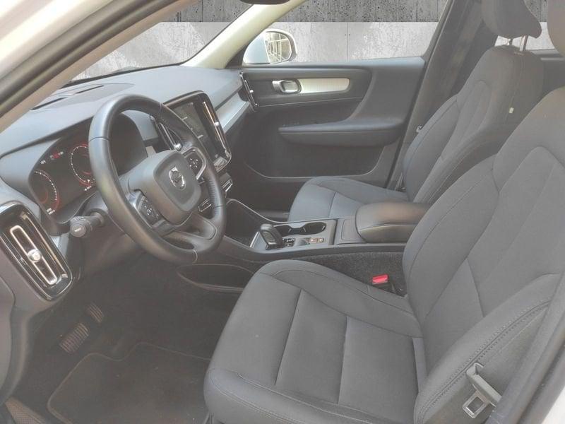 Volvo XC40 1.5 t2 Momentum auto my21