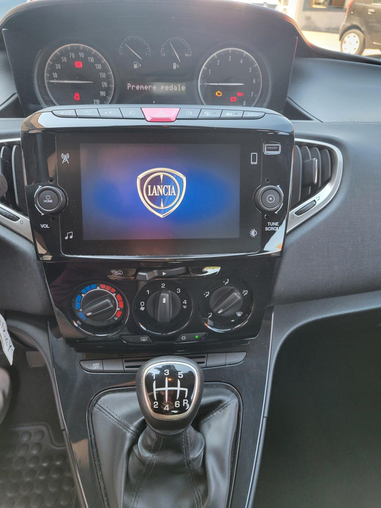 Lancia Ypsilon 1.0 Hybrid Gold 2023