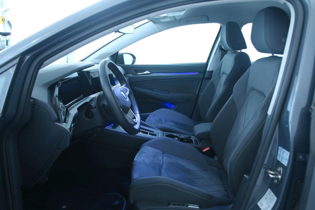 Volkswagen Golf 1.5 eTSI 130CV DSG