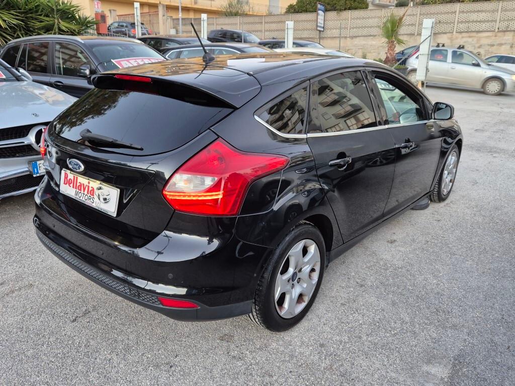 Ford Focus 1.6 TDCi 115 CV Titanium LEGGI