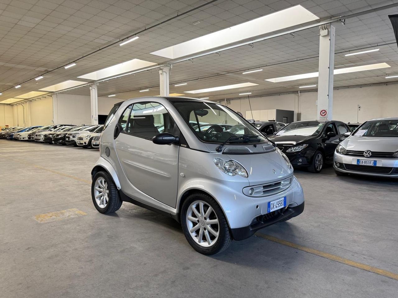Smart 700 city-coupé pure (45 kW)