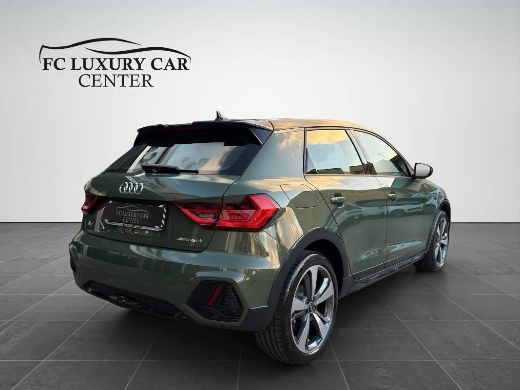 Audi A1 1.0 116CV Identity Contrast S Line Interno S tronic