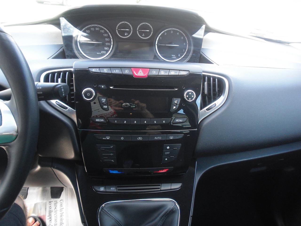 Lancia Ypsilon 0900 TWINAIR 5P 85CV METANO