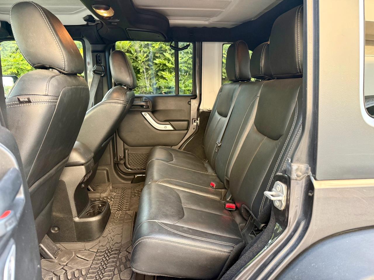 Jeep Wrangler Unlimited 2.8 crd Rubicon auto E6 HARD TOP & SOFT TOP