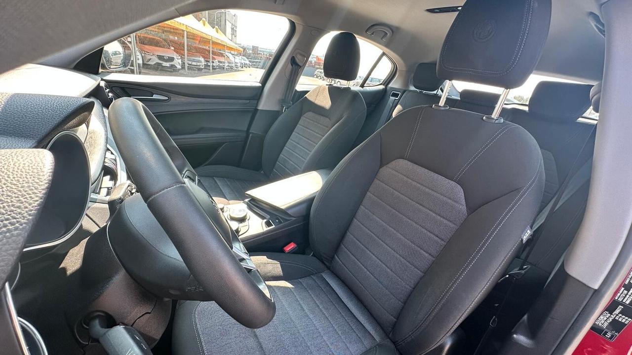 Alfa Romeo Stelvio 2.2 Turbodiesel 150 CV AT8 RWD Business