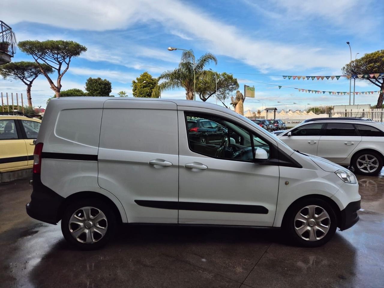 Ford Transit Courier 1.5 TDCi 75CV Van Entry