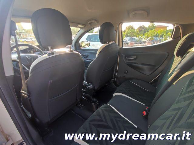 LANCIA Ypsilon 1.2 69 CV 5 porte Platinum