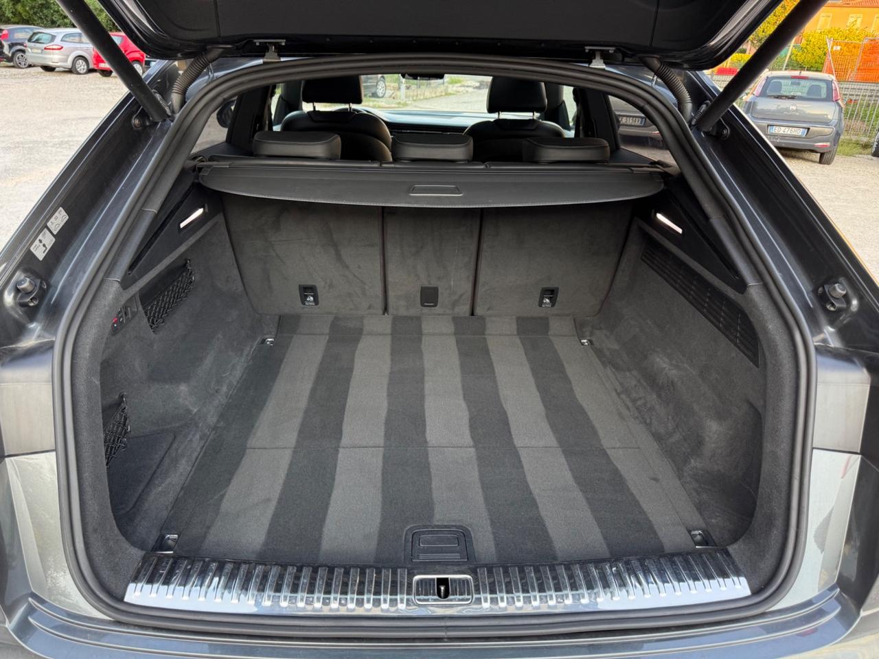 Audi Q8 50 TDI 286 CV quattro tiptronic Sport Full