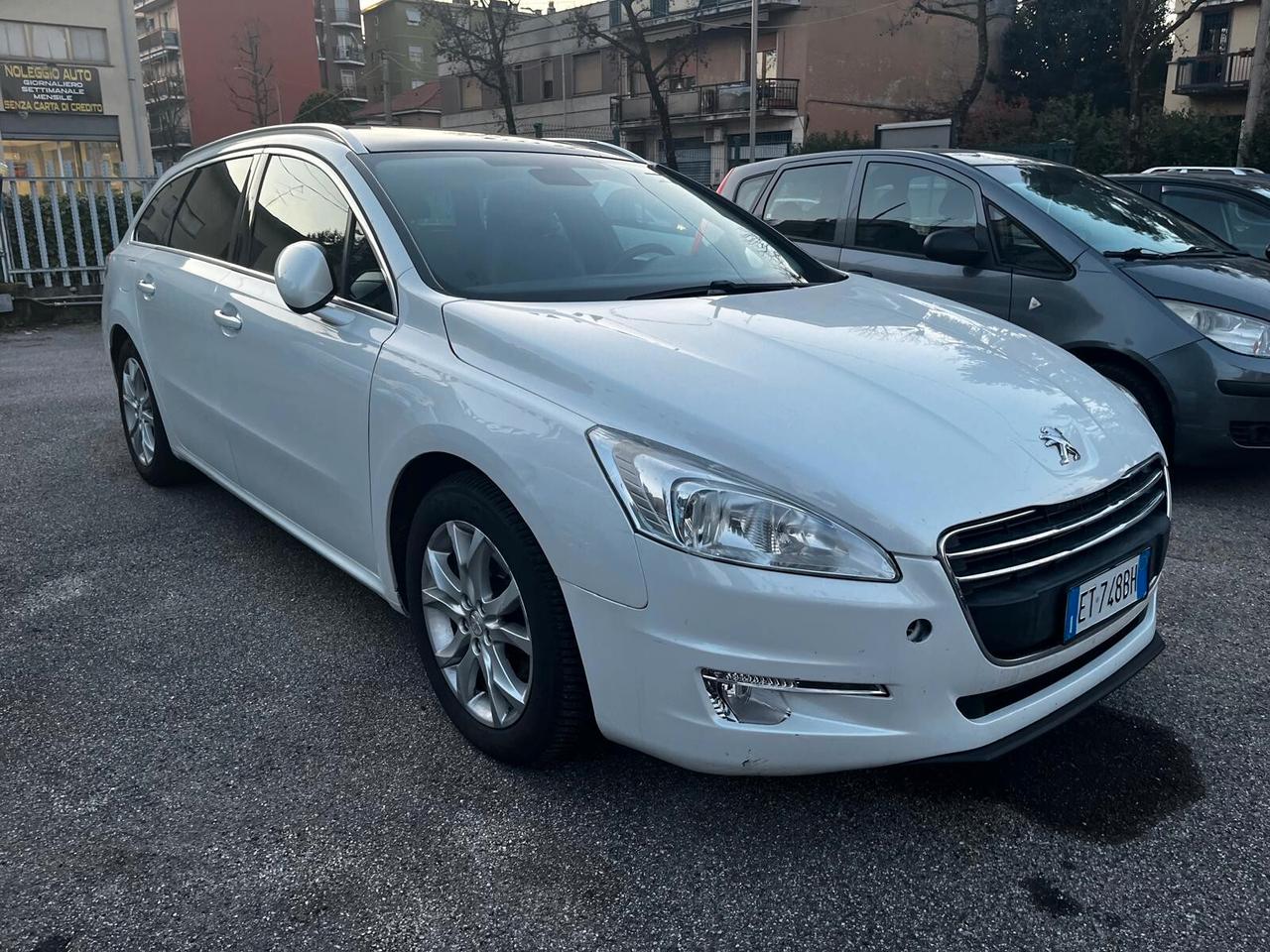 Peugeot 508 2.0 HDi 140CV SW Ciel Allure - 2013