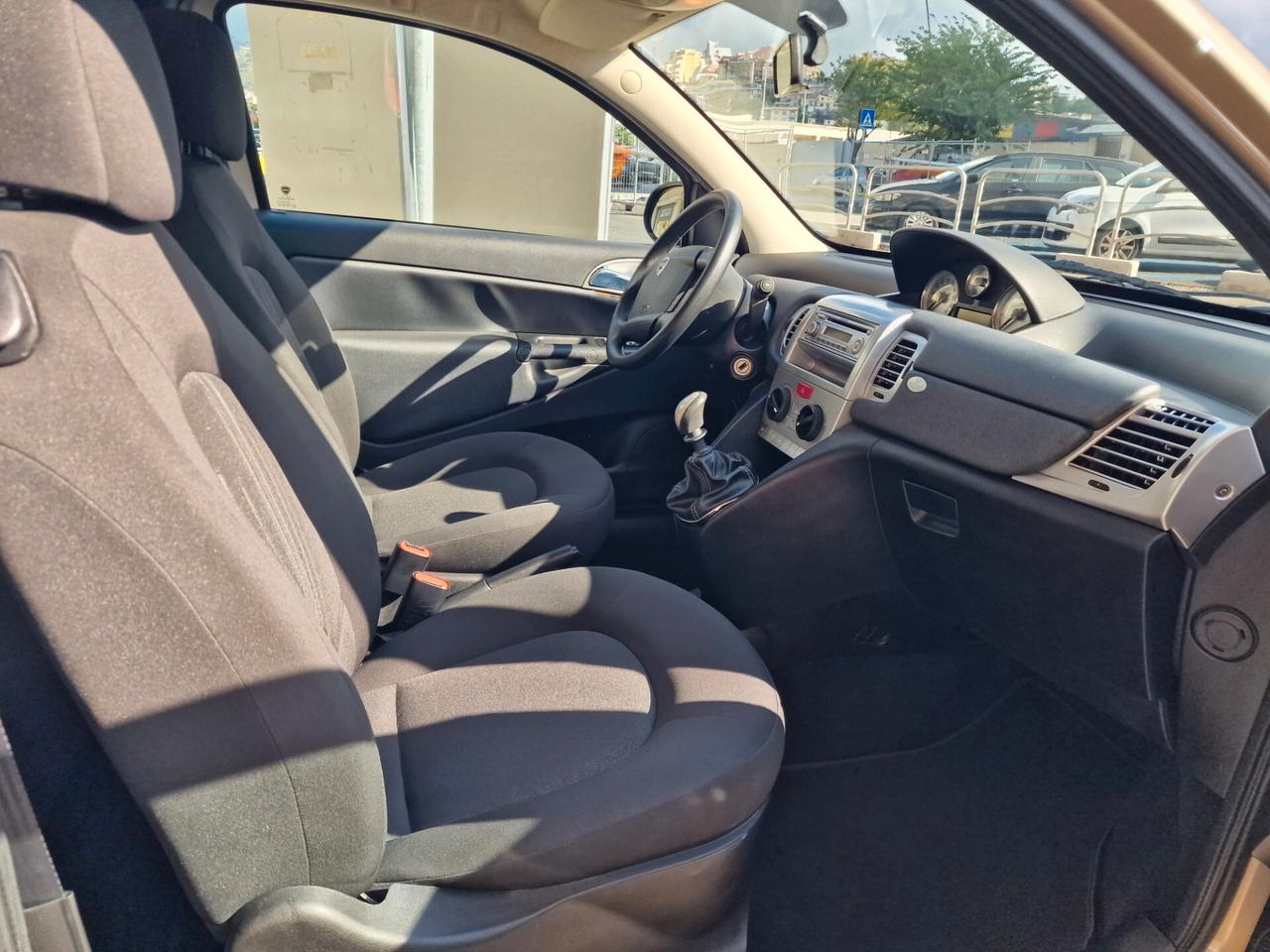 Lancia Ypsilon 1.2 69 CV Diva