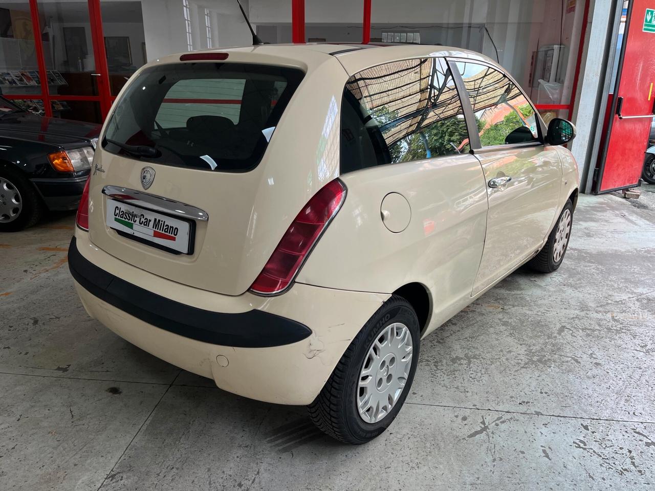 Lancia Ypsilon 1.2 16V Argento