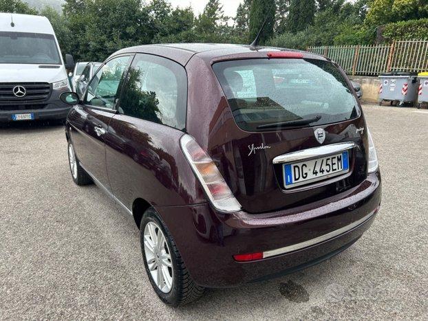 Lancia Ypsilon 1.3 MJT 90 CV Oro Giallo