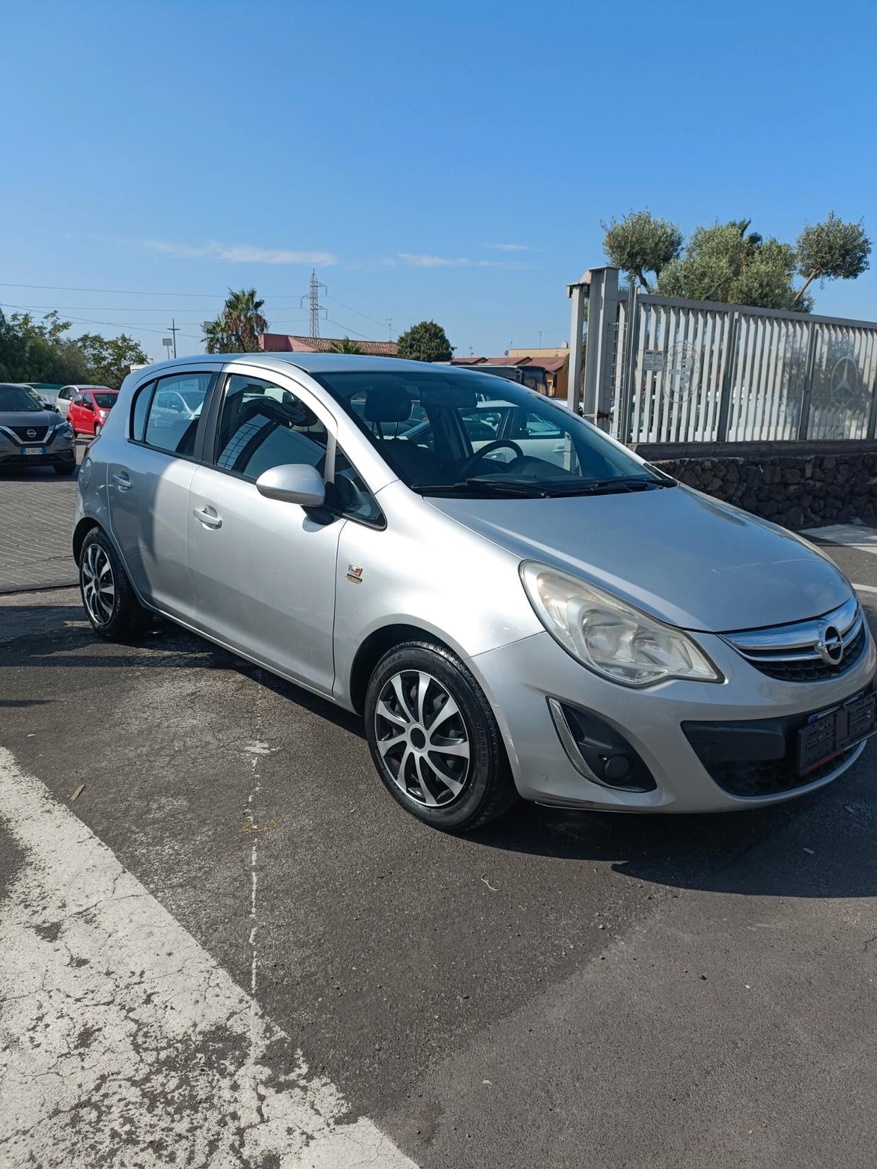 Opel Corsa 1.2 5 porte Elective