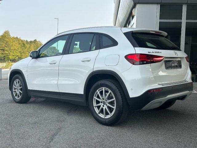 MERCEDES-BENZ GLA 200 D Automatic Executive