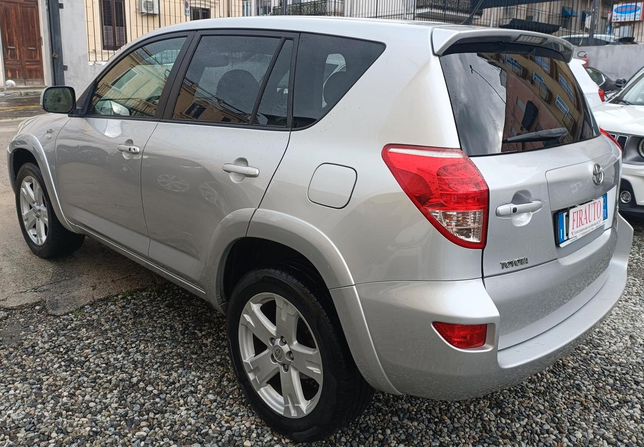 Toyota RAV 4 RAV4 Crossover 2.2 D-4D 177 CV Luxury