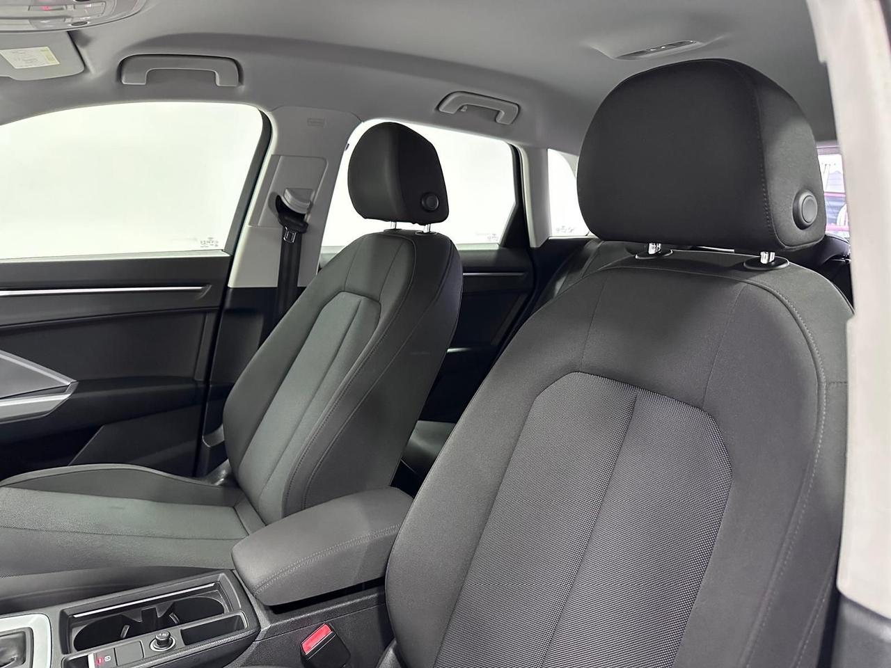 Audi Q3 35 TDI S tronic line -GARANTITA-2020