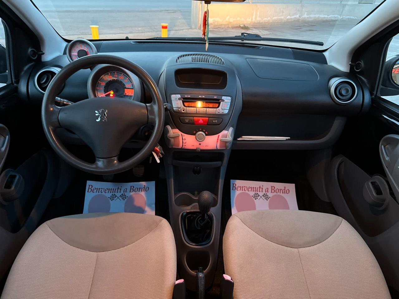 Peugeot 107 1.0 5p. Sweet Years TAGLIANDATA