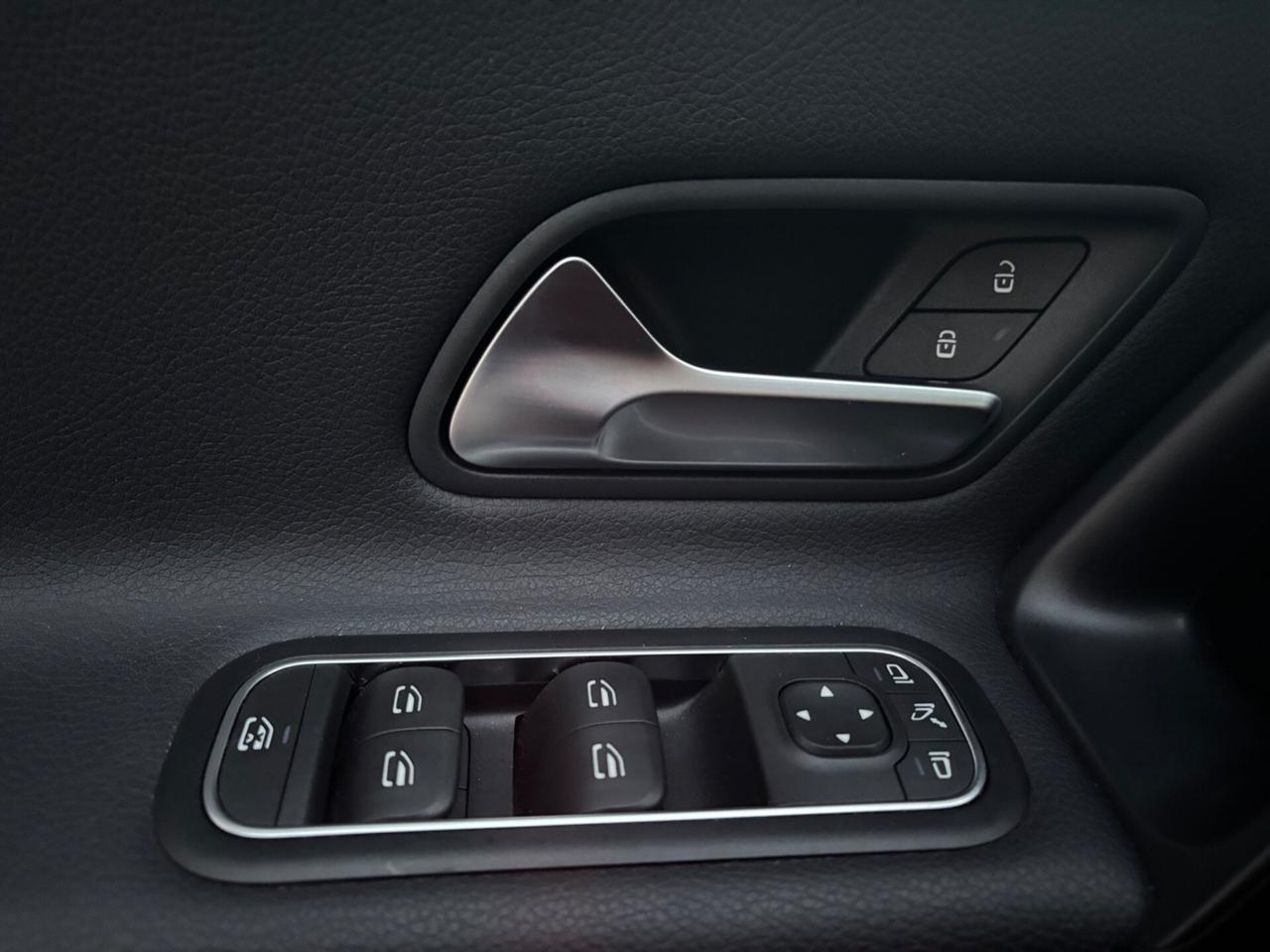 Mercedes-benz CLA 180 d Automatic Shooting Brake Business