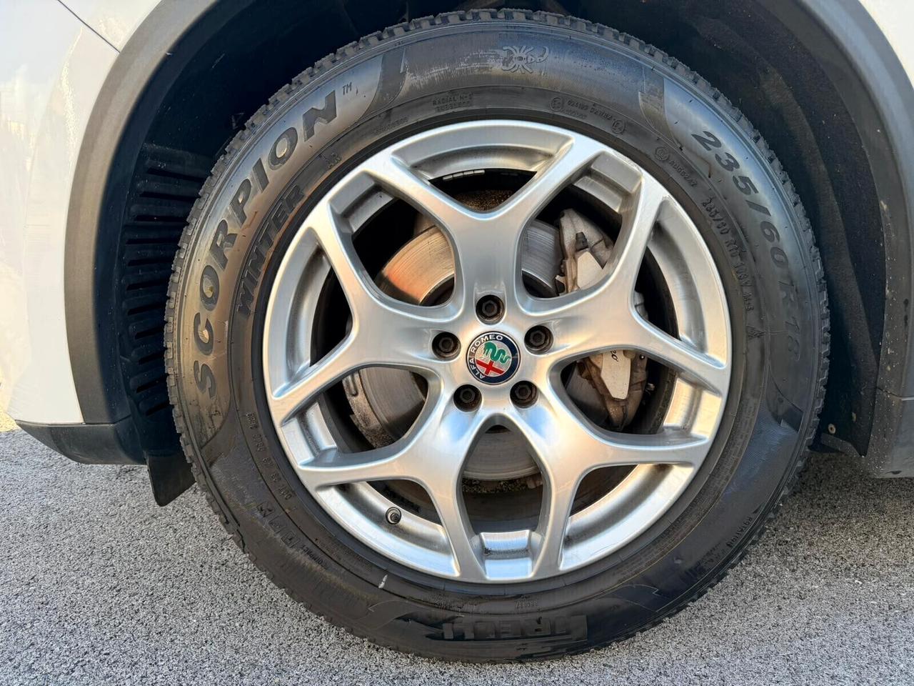 Alfa Romeo Stelvio 2.2 Turbodiesel 160 CV N1 AUTOCARRO 5 POSTI