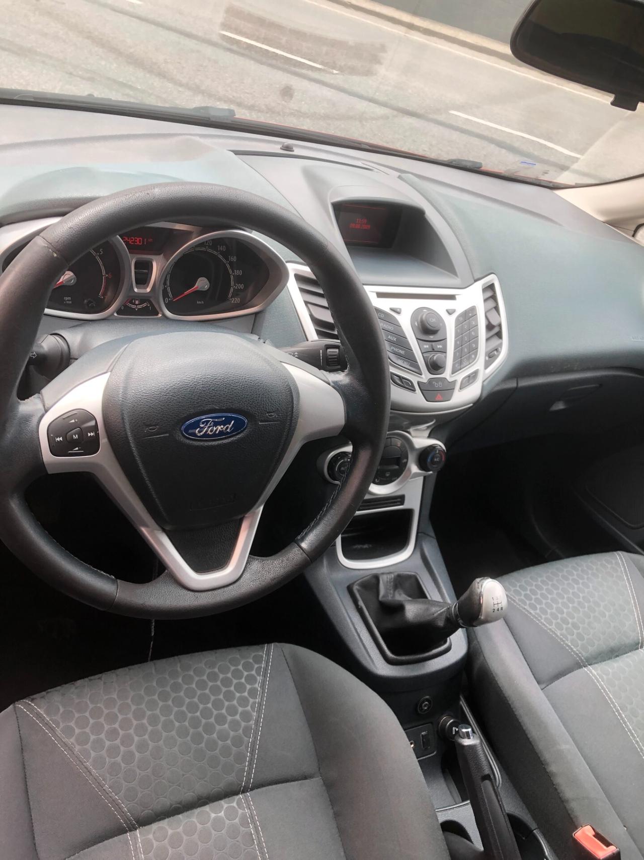Ford Fiesta 1.4 5 porte Bz.- GPL Titanium