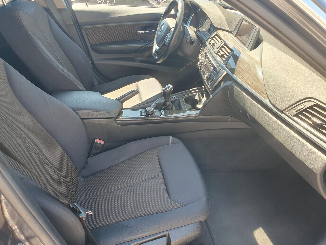 Bmw 318d 143cv touring Luxury Neop 2013