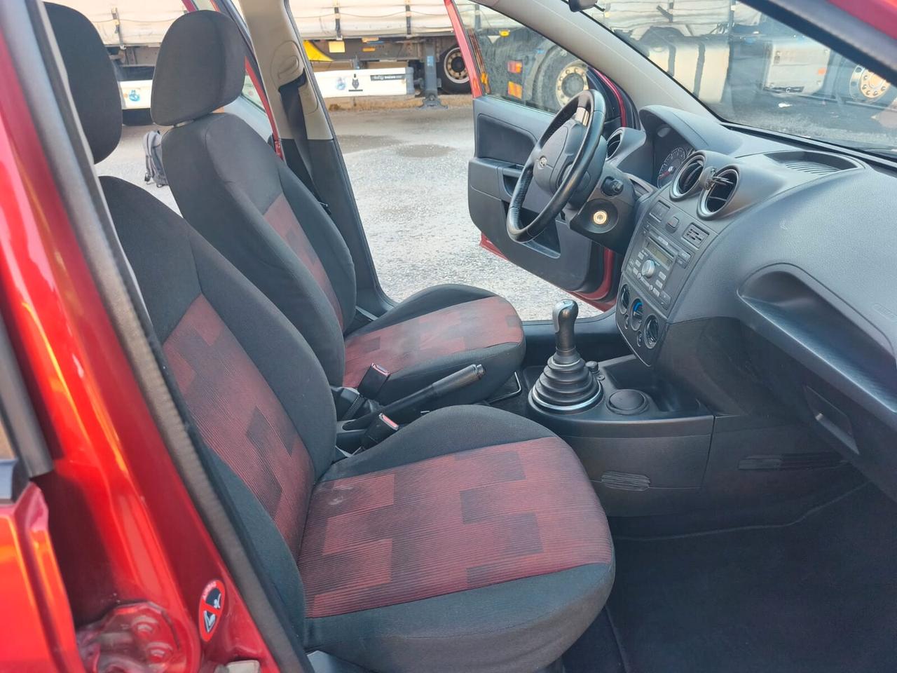Ford Fiesta 2006 ---1.2 Benzina Neopatentati
