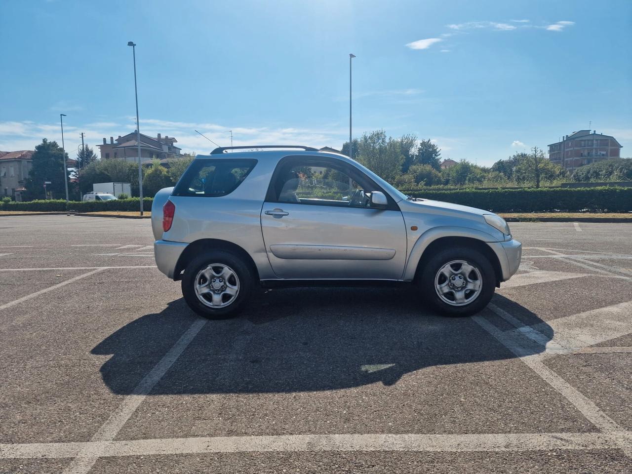 Toyota RAV 4 RAV4 2.0 16V cat 3 porte Sol MAI USATA COME FUORISTRADA