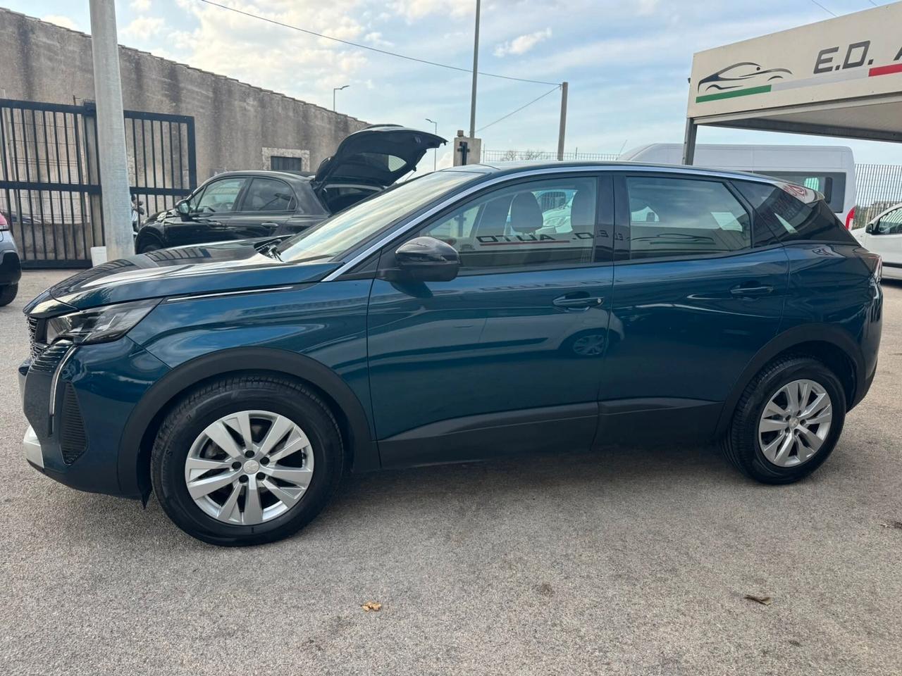 PEUGEOT 3008 1500 HDI 130CV AT8 UNICO PROPRIETARIO