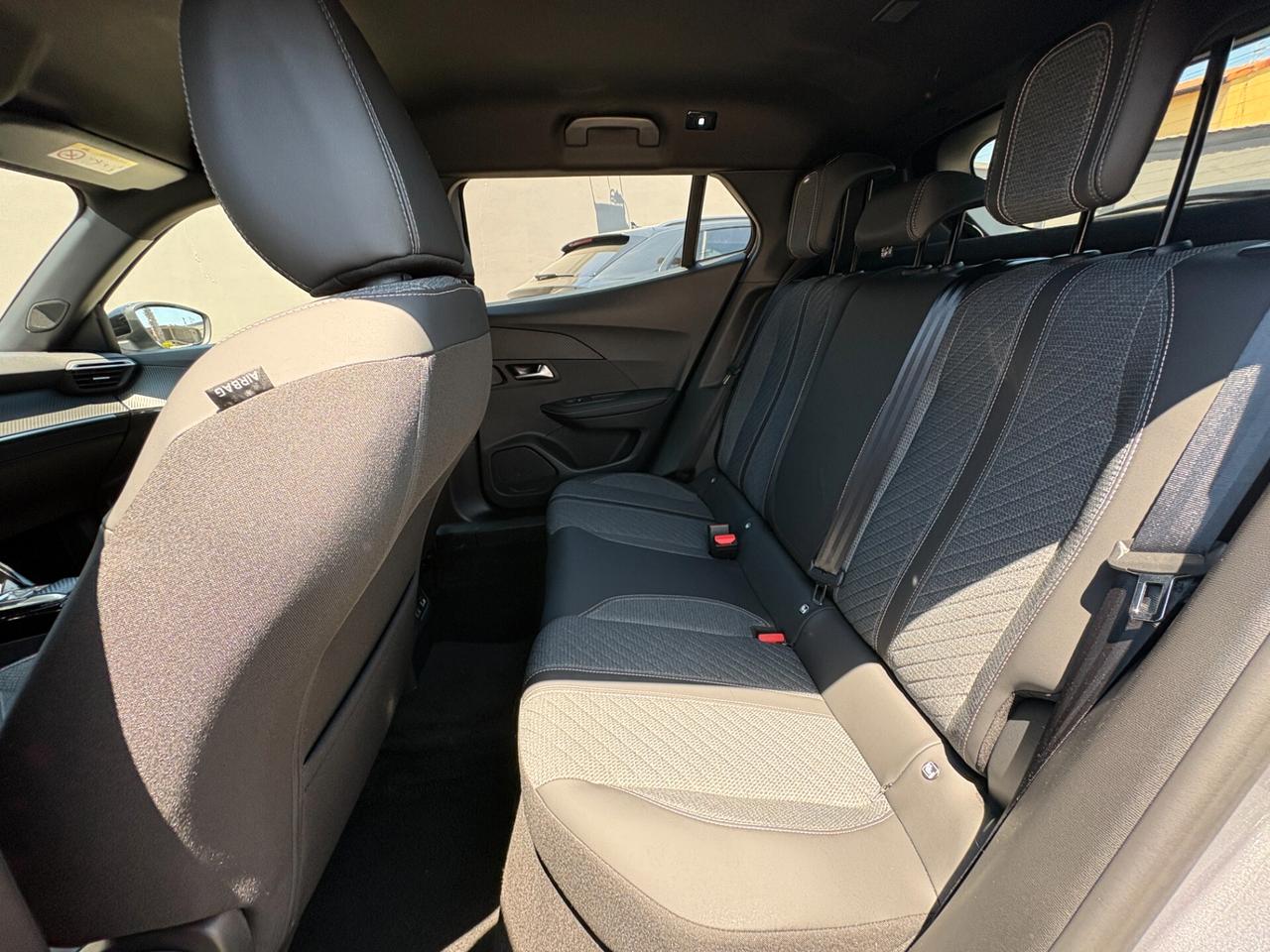 Peugeot 2008 Hybrid 110 e-DCS6 ALLURE PACK AUTOMATIC