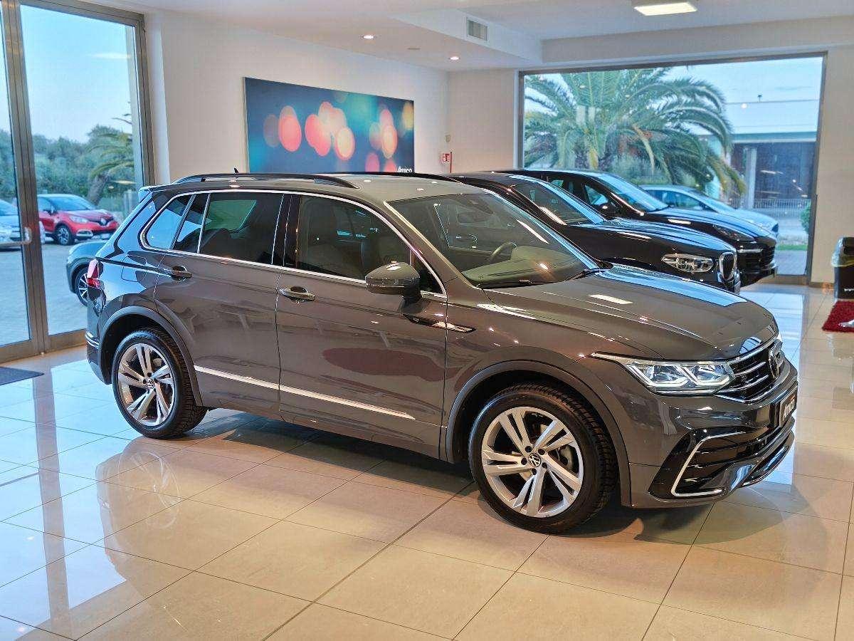 Volkswagen Tiguan 2.0 TDI R-Line Solo 68.000km 4 MOTION