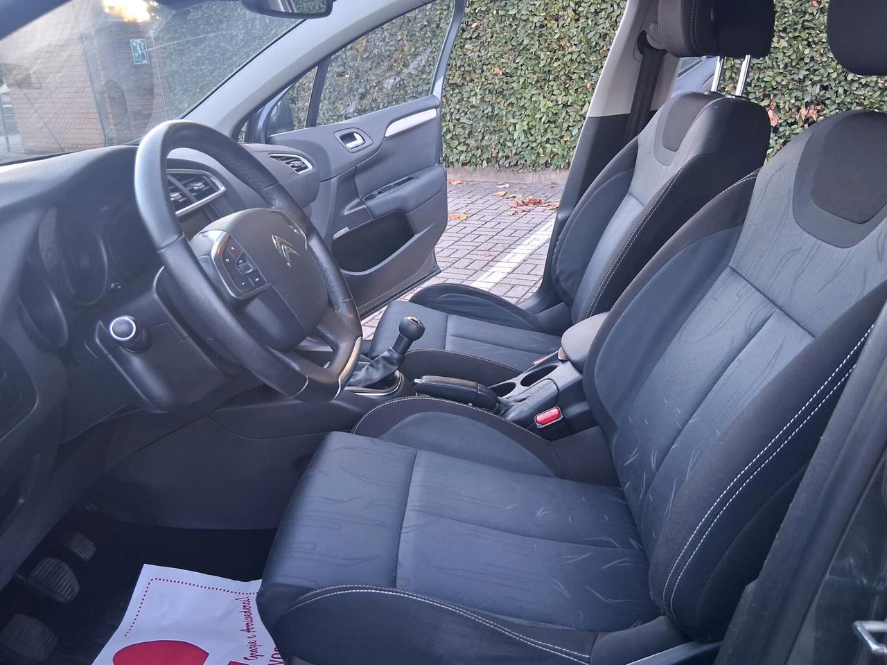 Citroen C4 1.4 VTi 95 Seduction..CELL 320 147 1147 WUATSAPP 3276540940