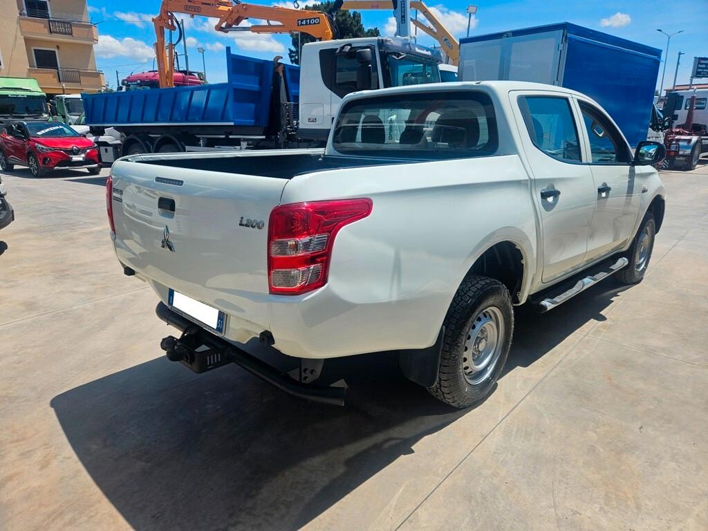 MITSUBISHI L200 PICK-UP 4X4 -2016