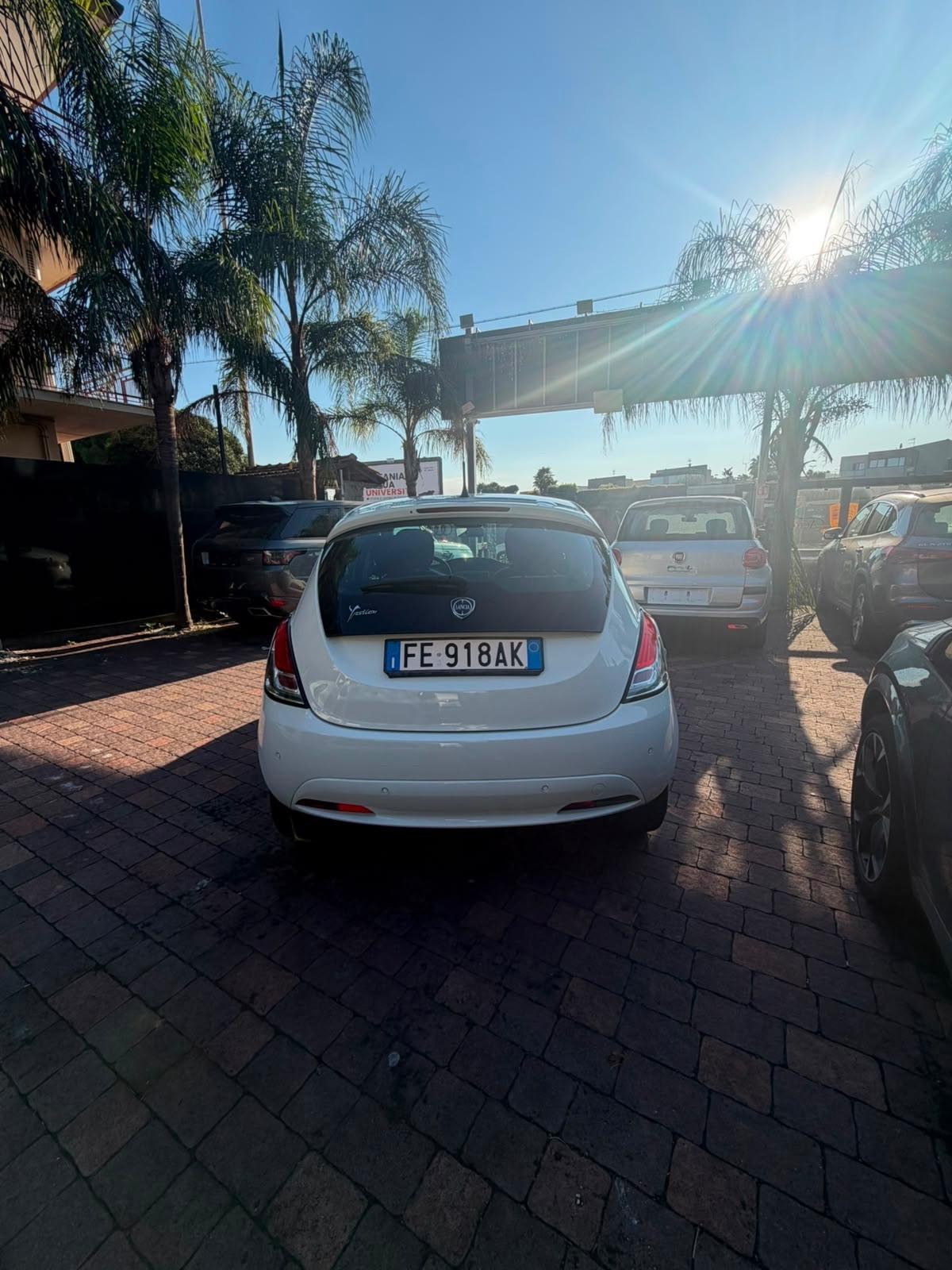 Lancia Ypsilon 1.2 69 CV 5 porte Platinum PREZZO 6990