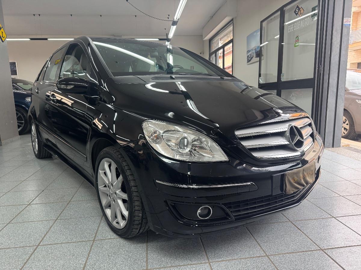 MERCEDES - Classe B - 180 CDI Sport SEDILI RISCALDABILI/ FARI AUTOMATICI