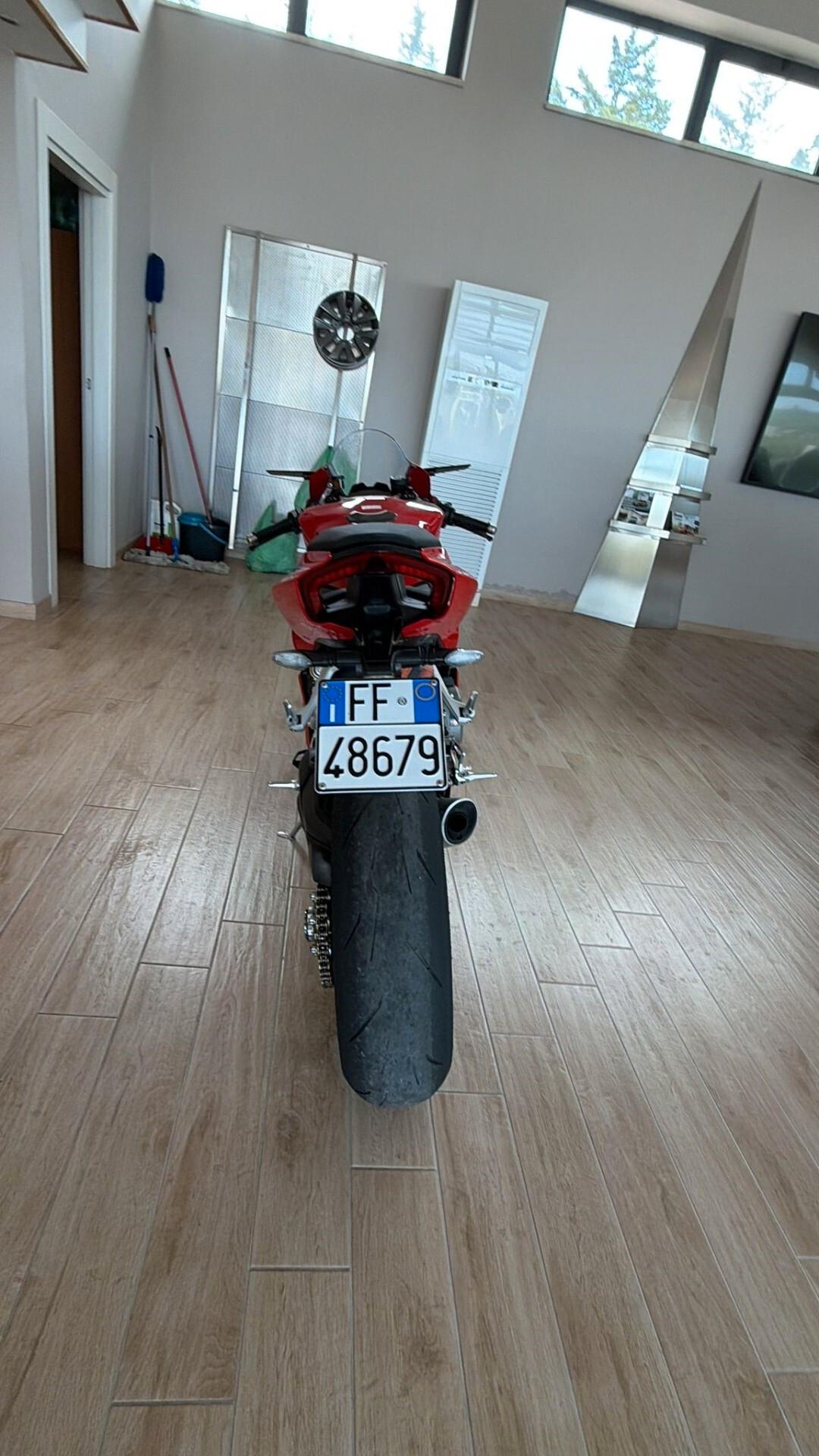 Ducati Panigale V2