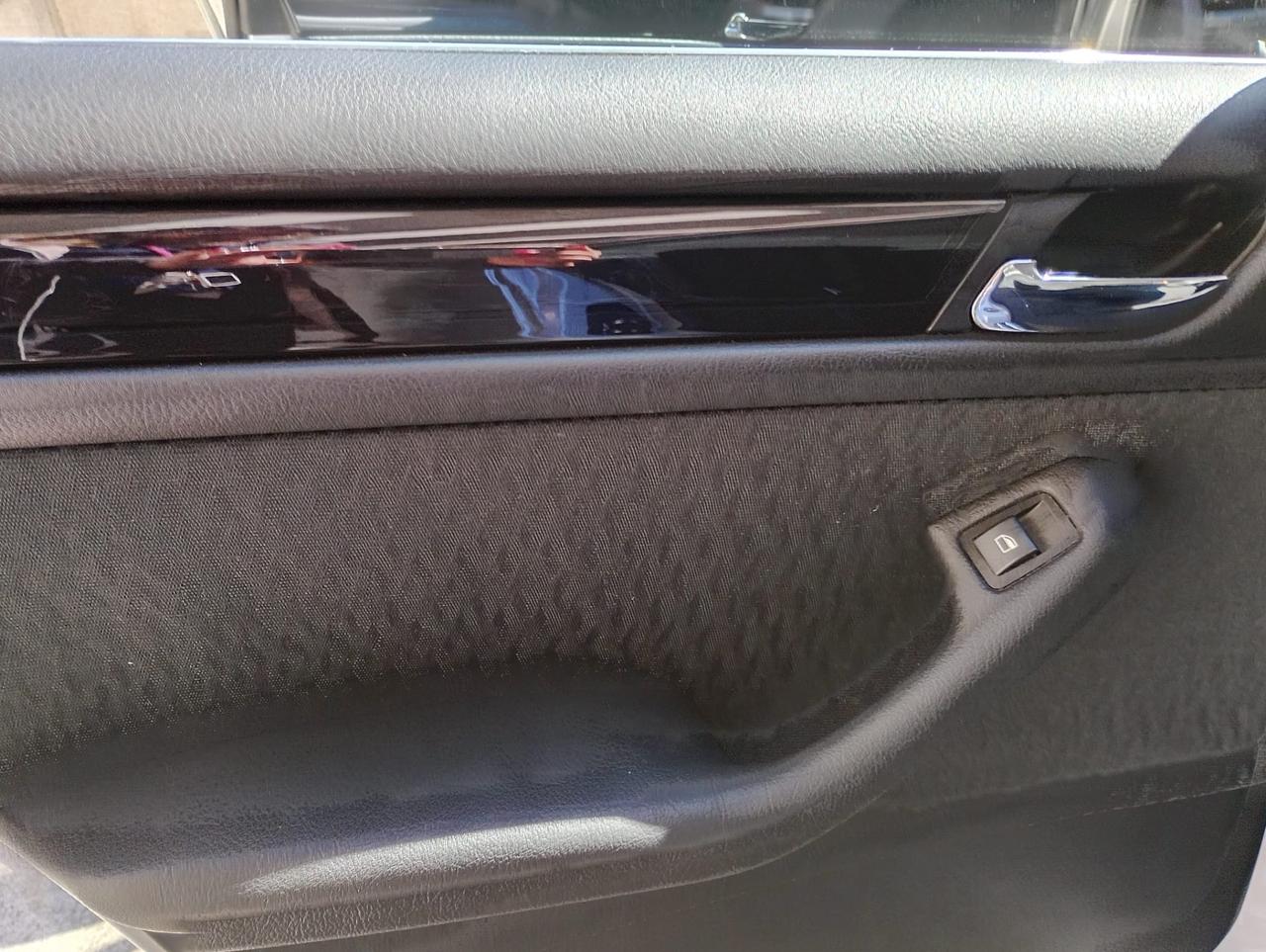 Bmw 320 320i cat 4 porte Attiva