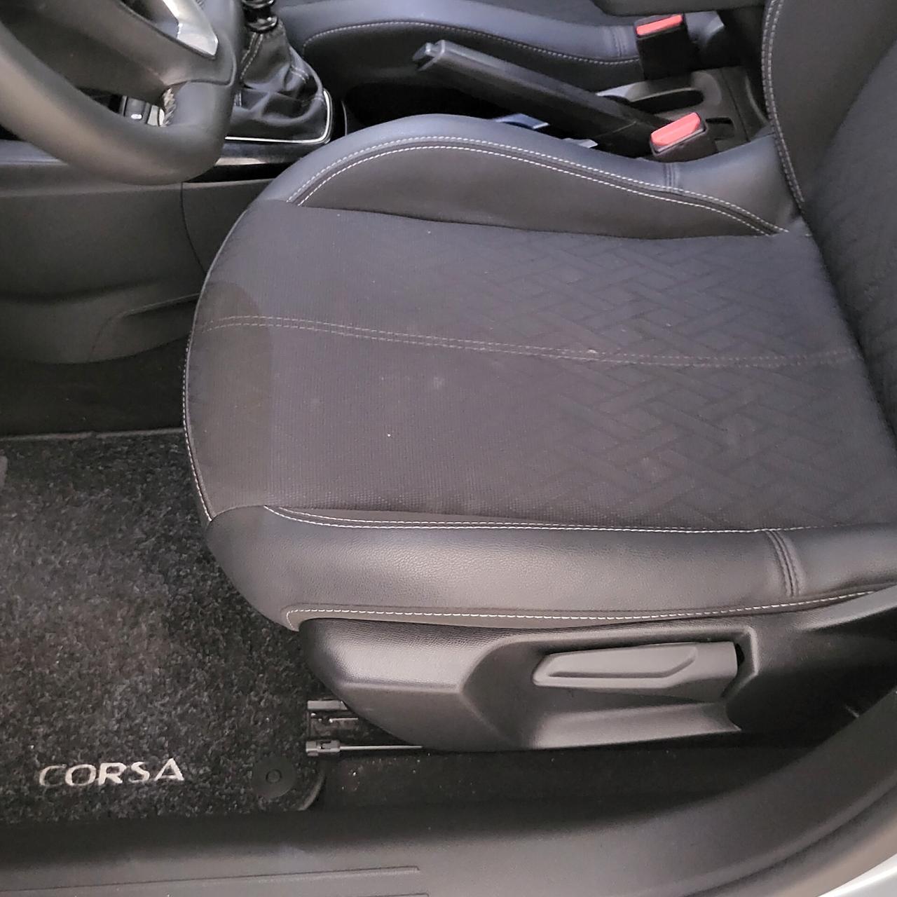 Opel Corsa 1.2 100 CV Design & Tech