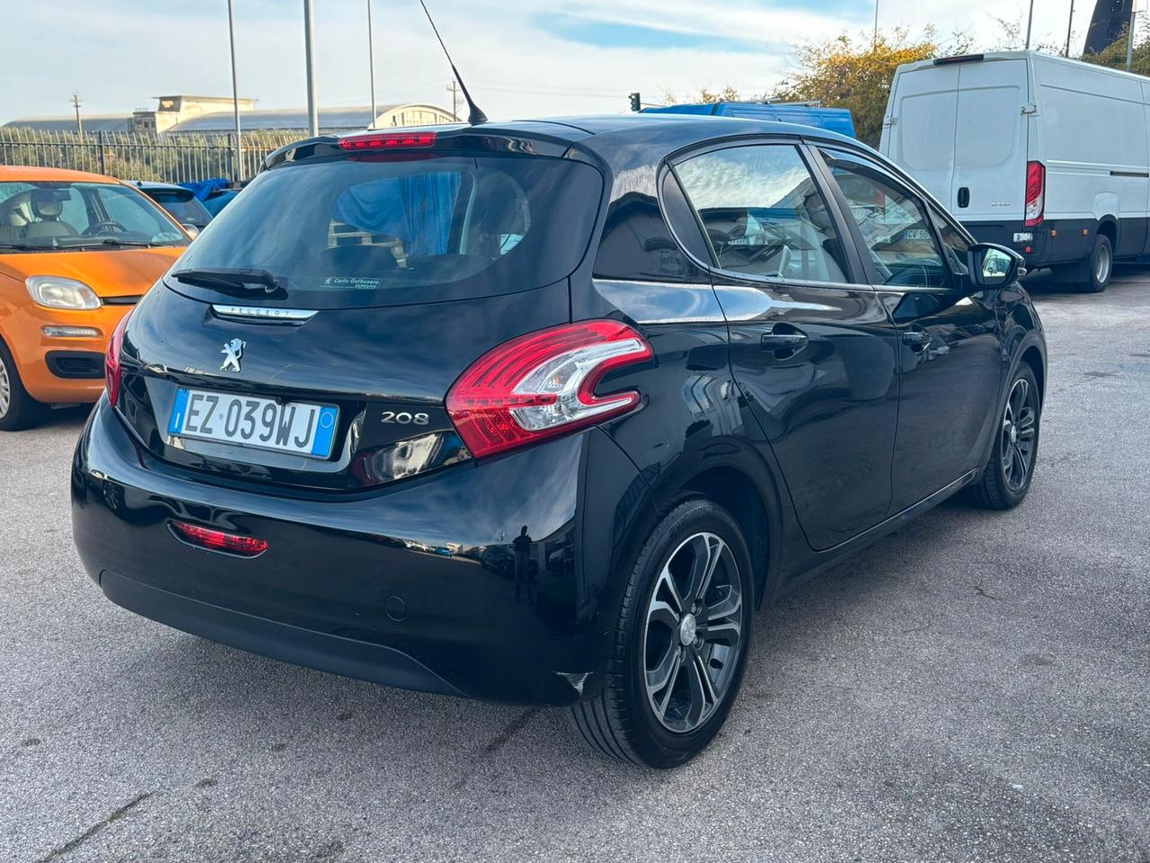 Peugeot 208 1.4 HDi 68 CV 5 porte Allure