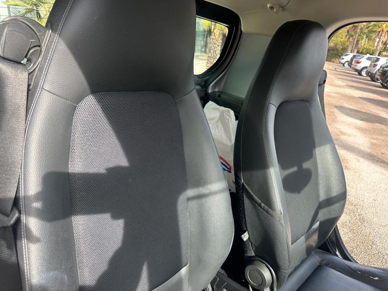 Smart ForTwo 1000 45 kW MHD coupé pure Teen II NEOPATENTATI