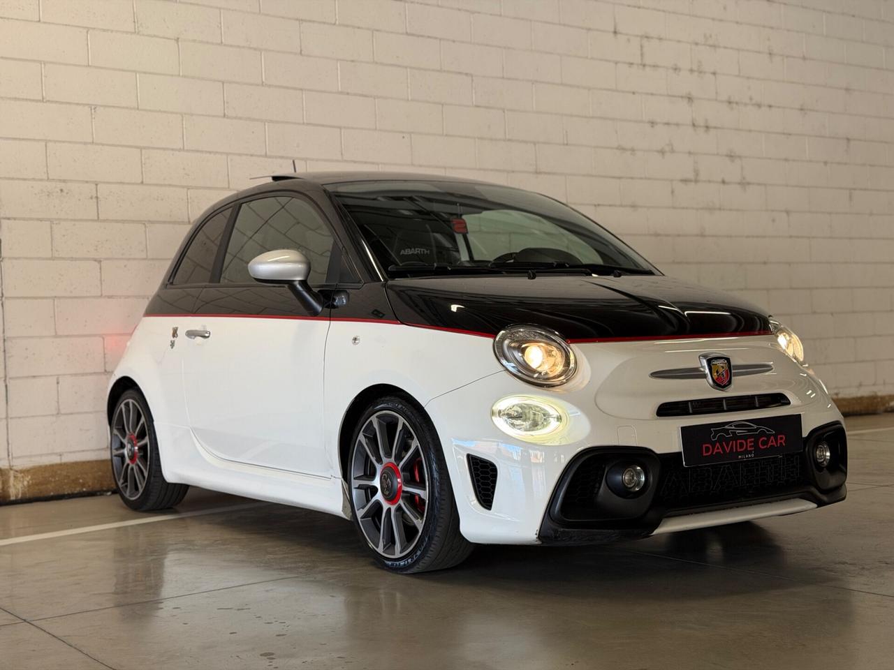 Abarth 595 1.4 Turbo T-Jet 165 CV Scorpioneoro