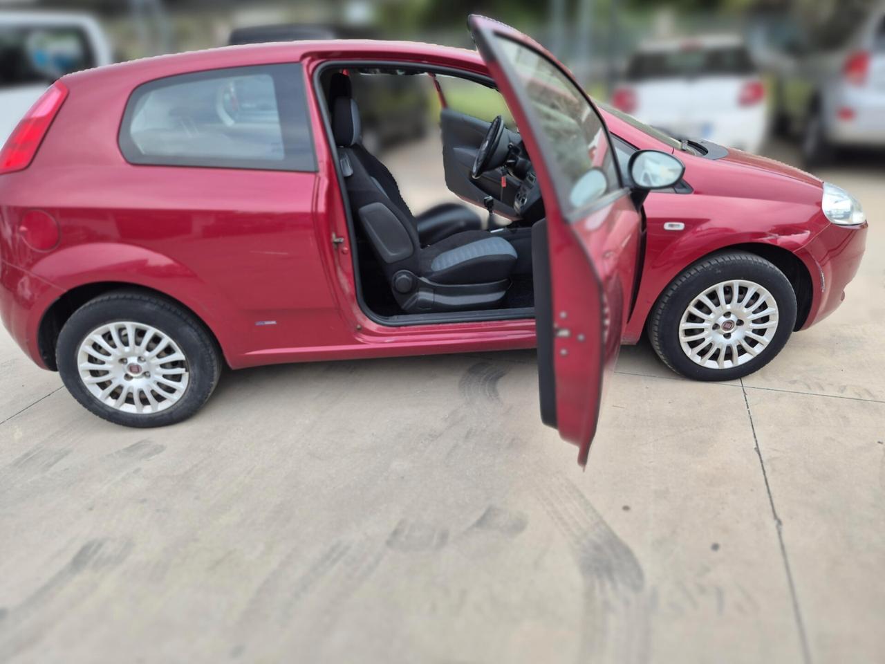 Fiat Grande Punto 1.2 Active clima OK NEOPATENTATI
