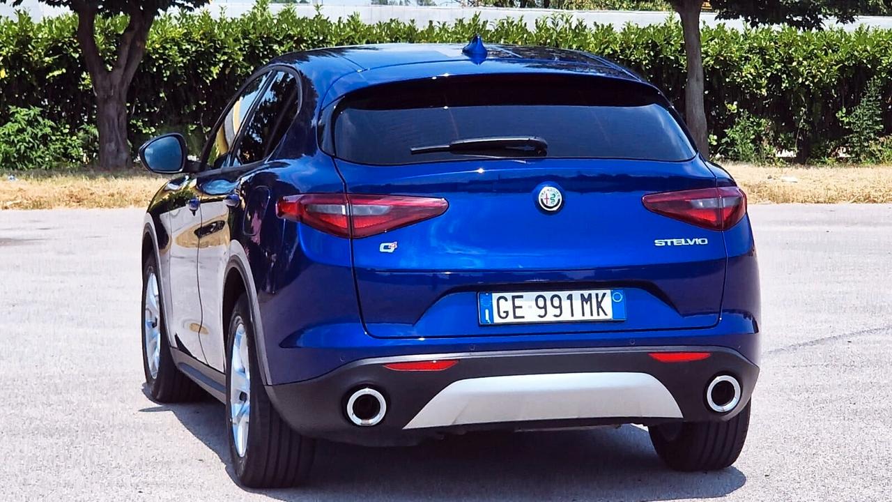 Alfa Romeo Stelvio 2.2 Turbodiesel 190 CV AT8 Q4