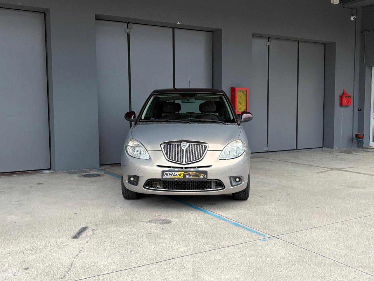 Lancia Ypsilon 3 Porte Ypsilon 1.2 8v Platino