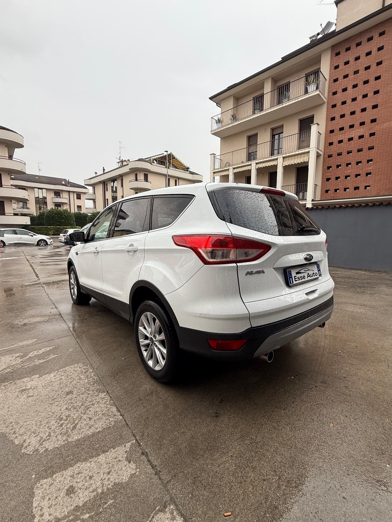 Ford Kuga 2.0 TDCI 150 CV S&S 4WD Powershift Titanium