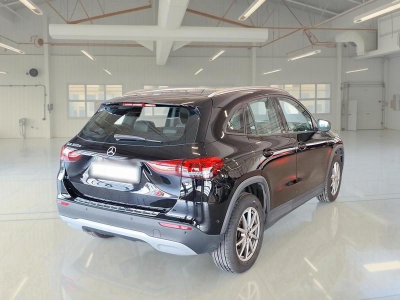 MERCEDES-BENZ GLA 200 d Automatic Business Extra