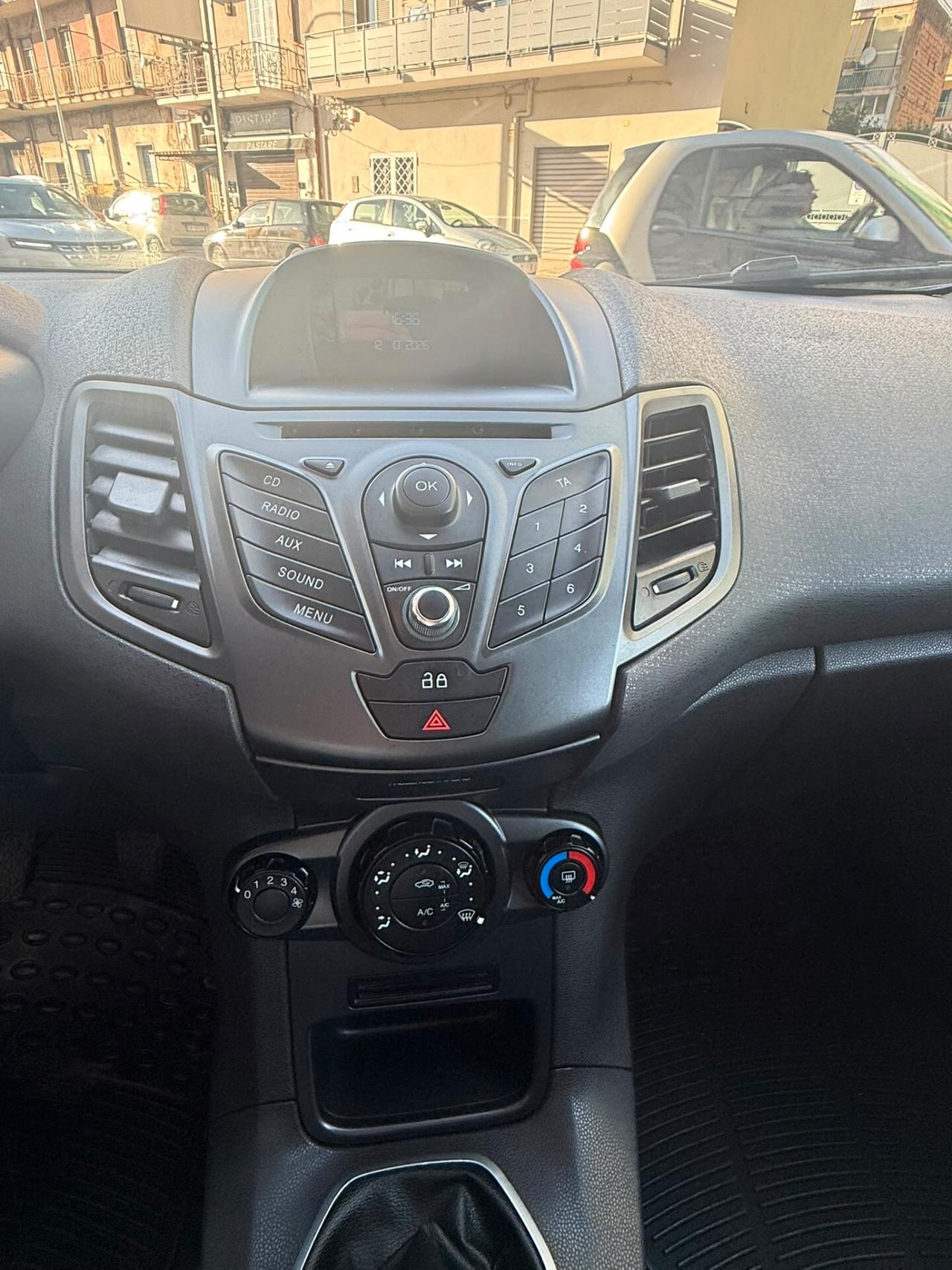 Ford Fiesta 1.5 TDCi 75CV 5 porte