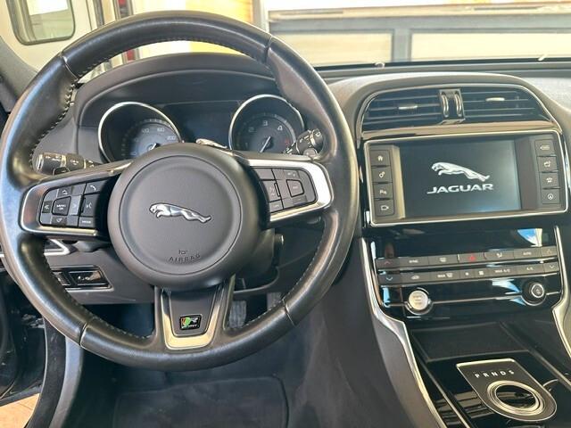 Jaguar XE 2.0 D Turbo aut. R-Sport