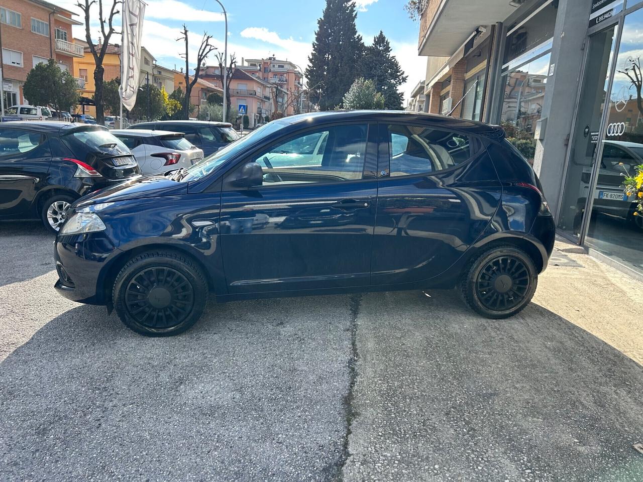 Lancia Ypsilon 1.2 GPL DI SERIE ( Motore FIRE)