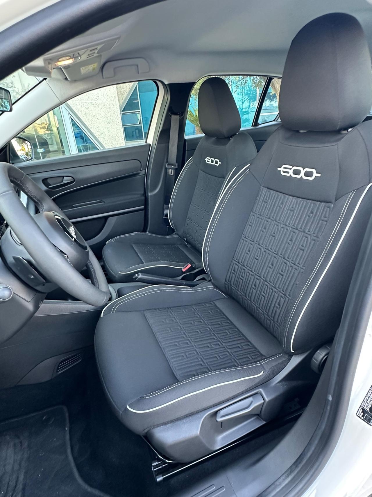 Fiat 600 1.2 hybrid 110cv auto