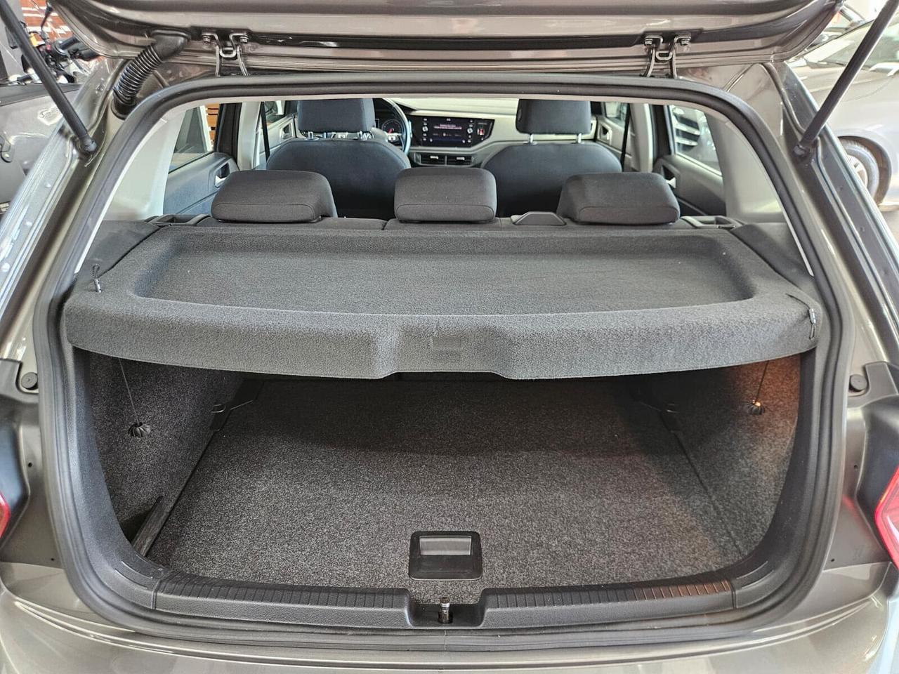 Volkswagen Polo 1.6 TDI 95 CV DSG R-LINE - NEOPATENTATI